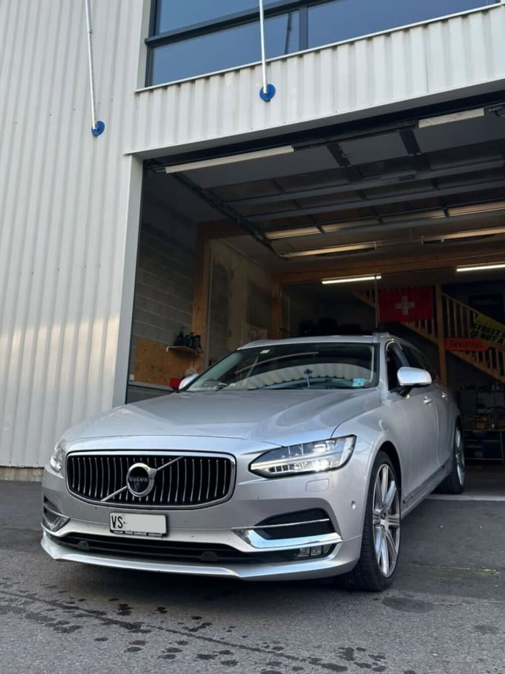Volvo V90, intervention à l'atelier Seb Mécanique à Aigle